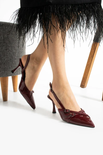 Albishoes Çift Toka Detaylı Arkası Açık Rugan Sivri Burun 8 Cm Ince Topuklu Stiletto Kadın Ayakkabı - 3