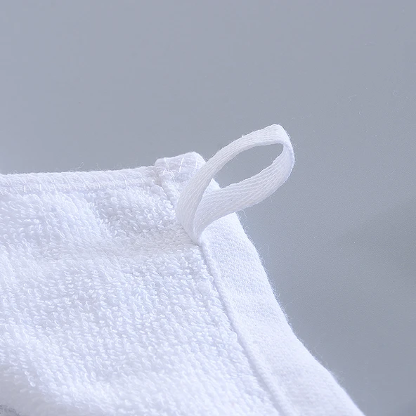Otel Restoran Küçük Kare Havlu - 8 gr Pamuklu Köşe Askılıklı 15x15cm
