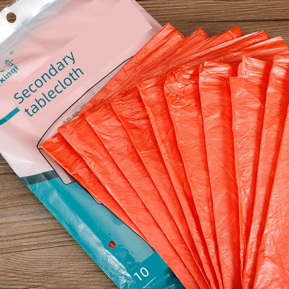 Tek Kullanımlık Plastik Masa Örtüsü - Kırmızı Tek Çekme 2.2x2.2 m - 10 Adet