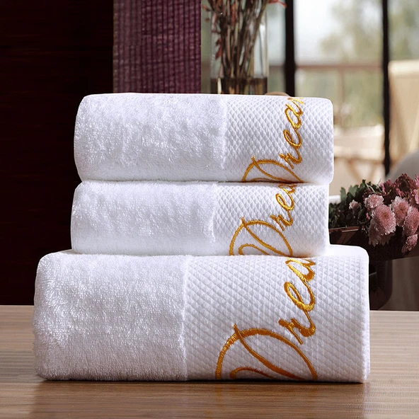 Pamuklu Nakışlı Banyo Havlusu - Rüya Desenli - 70x140 cm - 600g
