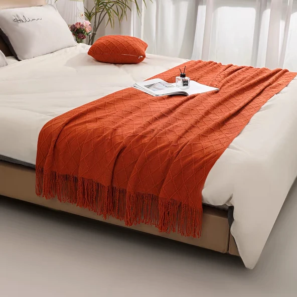 Tuhaflı Yatak Örtüsü - Tuğla Kırmızısı - 2 m Yatak (130*260 cm)