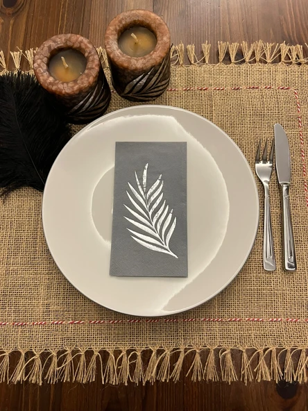 Gümüş Yaldızlı Gri Yaprak Desenli Peçete 16 Adet ürün görseli 1