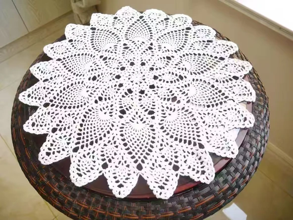 El Yapımı Tığ İşi Pamuklu Masa Örtüsü - Beyaz - 55cm Çapında