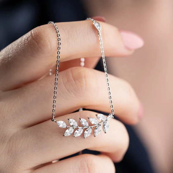 Vaoov 925 Ayar Gümüş Taşlı Başak Kolye ürün görseli