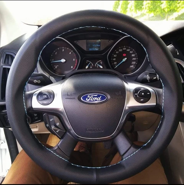 DİKİŞLİ DİREKSİYON KILIFI SİYAH DERİ AÇIK MAVİ DİKİŞLİ FORD FOCUS 2012-13-14 İÇİN