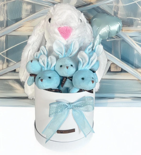 Özel Kututusunda; 45 cm Beyaz Jellycat Tavşan, 5'li Tavşancıklar ve Folyo Kalp Balonlu SET-Ayıcık Buketi