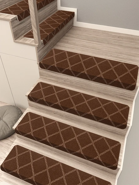 Kaymaz Kendinden Yapışkanlı Merdiven Halısı - Kahve Elmas Desenli 55x22+4.5cm (Model 2) - 2