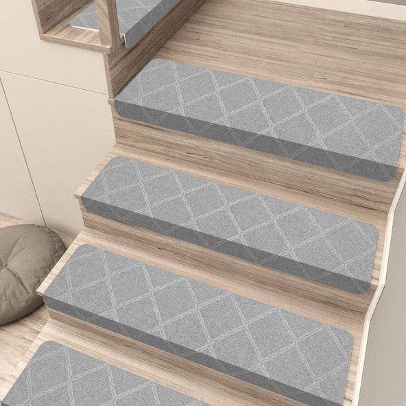 Kaymaz Kendinden Yapışkanlı Merdiven Halısı - Açık Gri Elmas Desenli 55x22+4.5cm