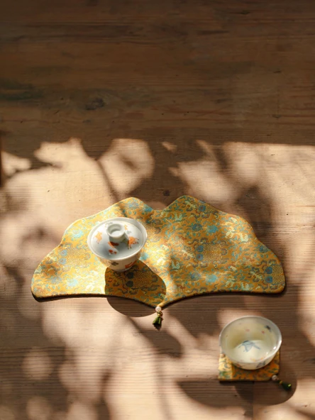 Çin Tarzı Yüzen Altın Ginkgo Yaprağı Nakışlı Çay Altlığı - Yüzen Altın Bardak Altlığı Seti * 6 - Resim 3