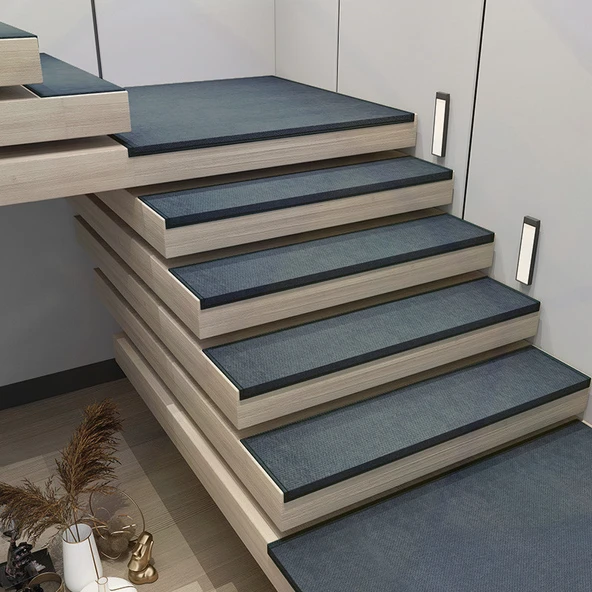 Kendinden Yapışkanlı Kaymaz Merdiven Halısı - Mavi 30x120cm Kenarlı
