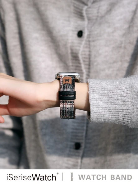 Ekose Desenli Apple Watch Kordonu 42mm (10. Nesil) Siyah Gri Tek Katmanlı Film - 4