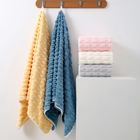 Mercan Polar Havlu Seti - Şeker Kadife Beyaz (35x75 cm Havlu + 70x140 cm Banyo Havlusu) - 4