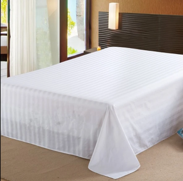 Beyaz Saten Şeritli Otel Tipi Nevresim - 160x200cm