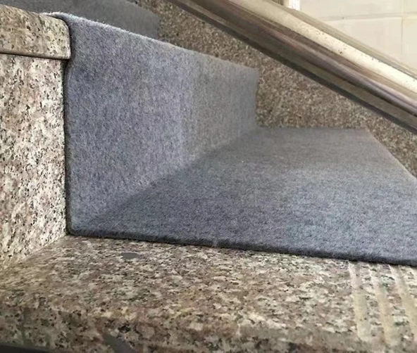 Kendinden Yapışkanlı Kaymaz Merdiven Halısı - Orta Avrupa Kırmızı - 1.2 Metre - 9