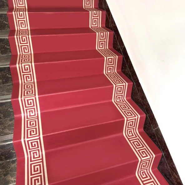 Kendinden Yapışkanlı Kaymaz Merdiven Halısı - Orta Avrupa Koyu Kırmızı - 1.5 Metre