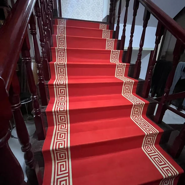 Kendinden Yapışkanlı Kaymaz Merdiven Halısı - Orta Avrupa Kırmızı - 1.2 Metre