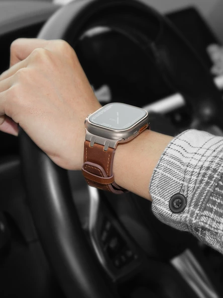 Crazy Horse Deri Apple Watch Kordonu 46mm (iWatch 10) 2024 Yeni - Koyu Mavi Kordon - Titanyum Toka - 2