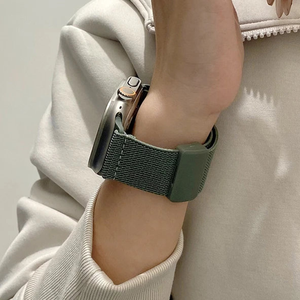 Apple Watch 42mm (10. Nesil) Yıldız Işığı Naylon Manyetik Kordon - 5