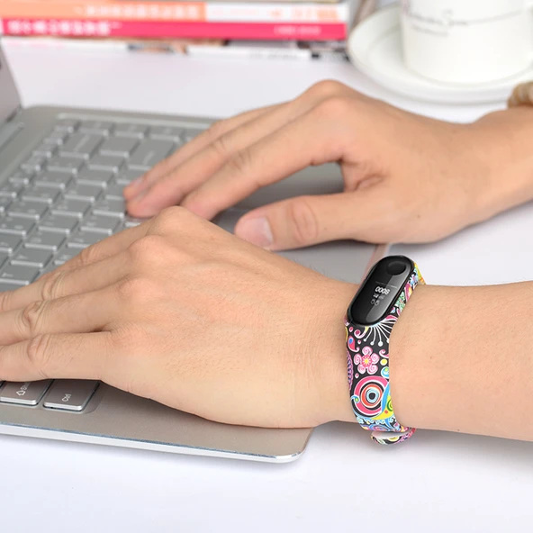 Xiaomi Mi Band 3/4 Beyaz Leopar Desenli Silikon Kordon - 11