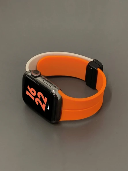 Apple Watch için İki Renkli Silikon Spor Manyetik Tokalı Kordon - 40mm (iwatch4/5/6/SE) - Yıldız Işığı ve Turuncu