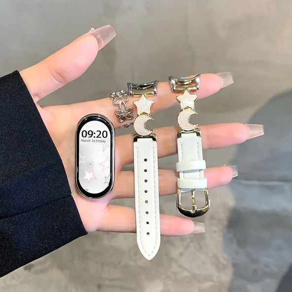 Xiaomi Bileklik 7 Uyumlu Deri Metal Kordon - Altın Yıldız Ay Desenli - Beyaz