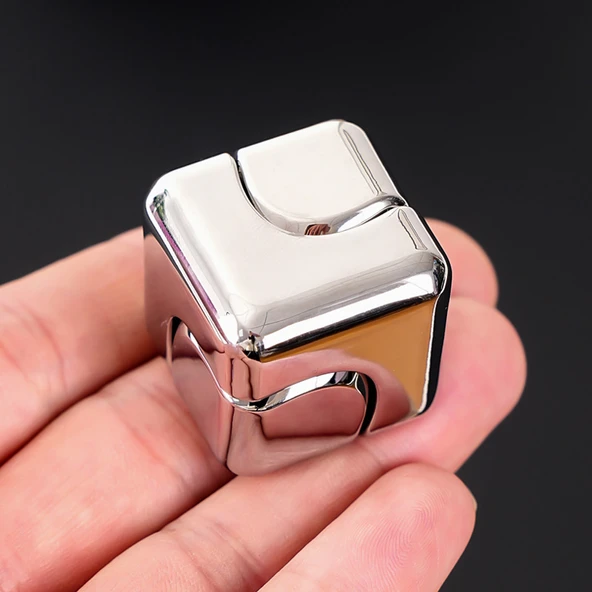 Gümüş Renkli Parmak Ucu Küp EDC El Spinner Jiro Oyuncak