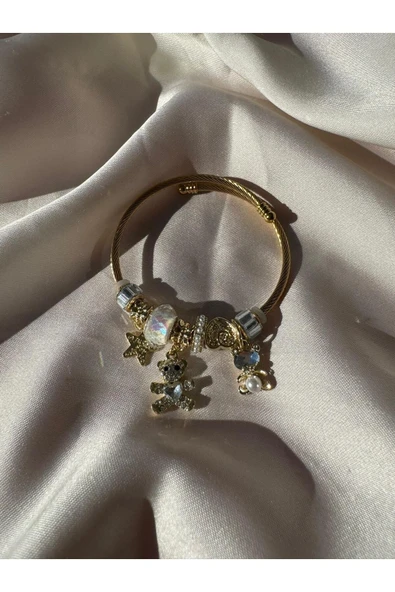 LUXSTONE  İncili Ayıcıklı Charm Gold Çelik Bileklik