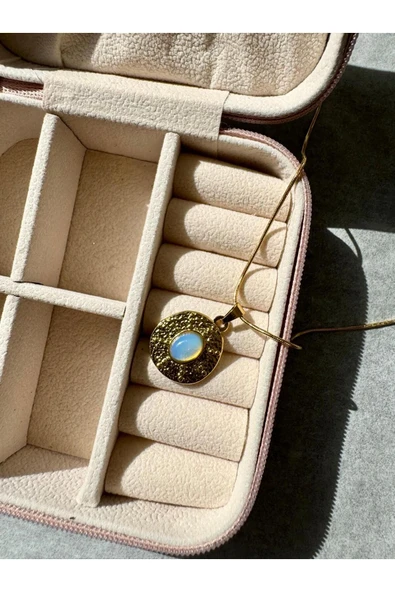 LUXSTONE  Beyaz Sedefli Taşlı Vintage Gold Çelik Kolye