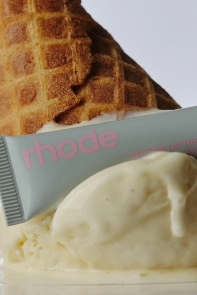 Rhode Peptit Destekli Nemlendirici Dudak Bakımı Rhode Vanilla 10ML - 2