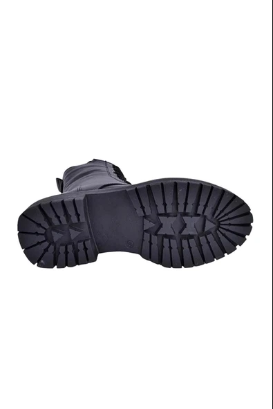 MAMMAMİA KADIN BOT - 5