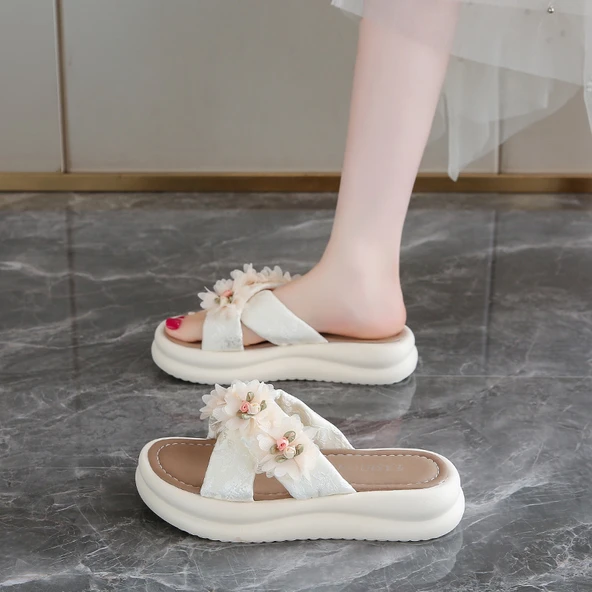 Bayan Terlik Sandalet - Yazlık - Çiçek Desenli (Bej) - Resim 2