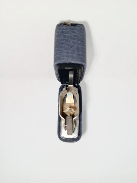Hakiki Deri Kılıflı Benzinli Zippo Tarzı Çakmak - Lacivert - 4
