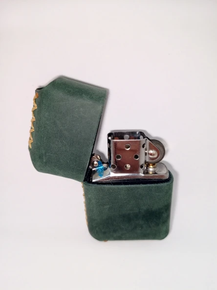 Hakiki Deri Kılıflı Benzinli Zippo Tarzı Çakmak - Yeşil - 2