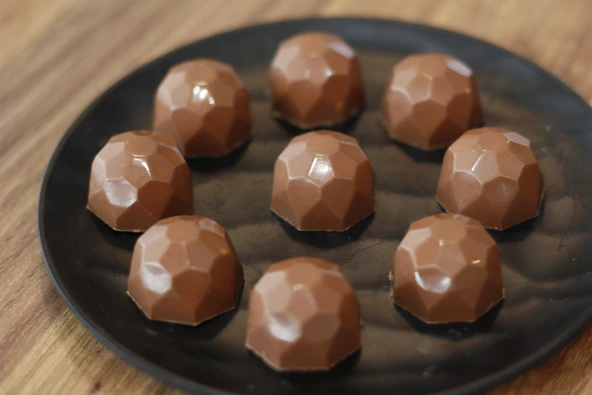 Dolgulu Kristal Sütlü Hediyelik Çikolata