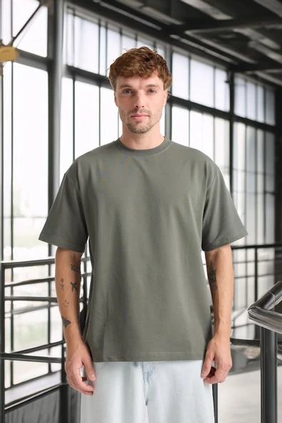 İki İplik Kumaş Pamuklu Bisiklet Yaka Basic Oversize Erkek T-Shirt - Avcı Yeşili - 3