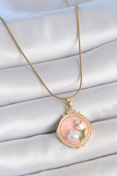 316L Çelik Gold Renk Zincir Pembe Mineli İncili Çiçek İşlemeli Portre Model Kadın Kolye - TJ-BKO10151