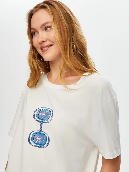 Faik Sönmez Kadın Önü Nazar Boncuğu Baskılı Yuvarlak Yaka Pamuklu T-Shirt - 3