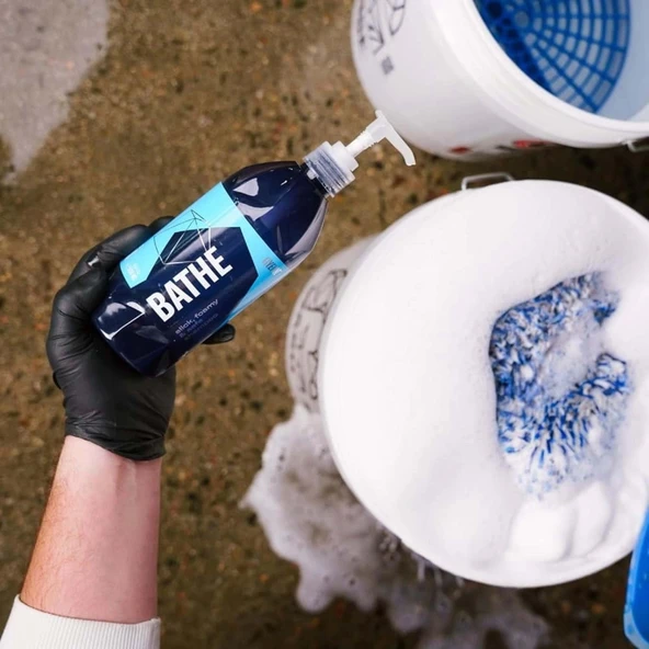 GYEON Q²M Bathe PH Nötr Cilalı Oto Şampuanı 500 ml - 4