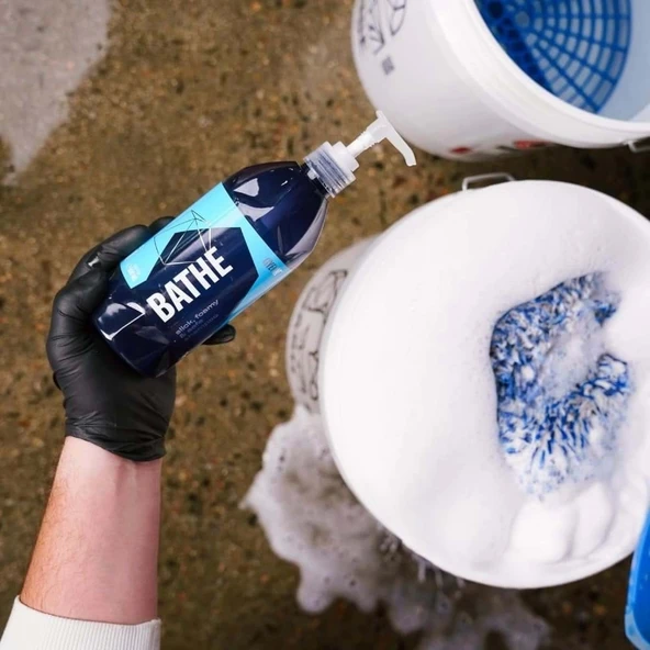 GYEON Q²M Bathe PH Nötr Cilalı Oto Şampuanı 1000 ml - 4