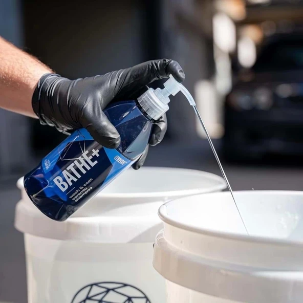 GYEON Q²M Bathe+ Plus Seramik Bazlı PH Nötr Cilalı Oto Şampuanı 500 ml - 4