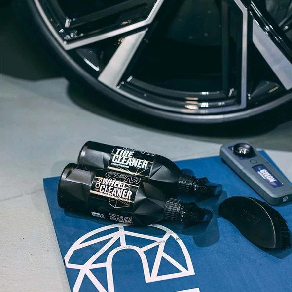 GYEON Q²M Tire Brush Dayanıklı Lastik Davlumbaz Temizlik Fırçası - 4