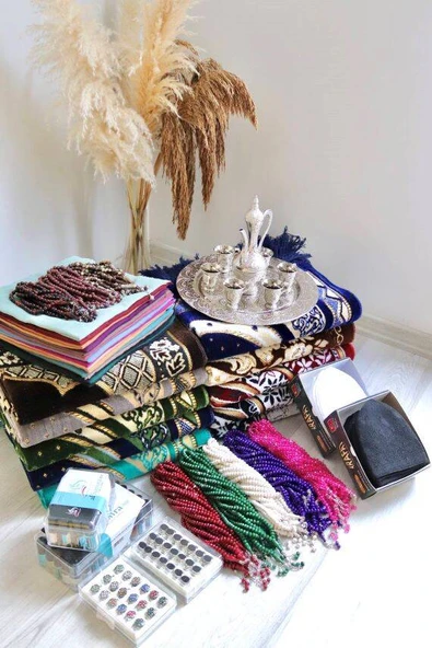 Hac ve Umre Hediyelik Seti 100 Kişilik Lüks Kadife Model-100 ürün görseli