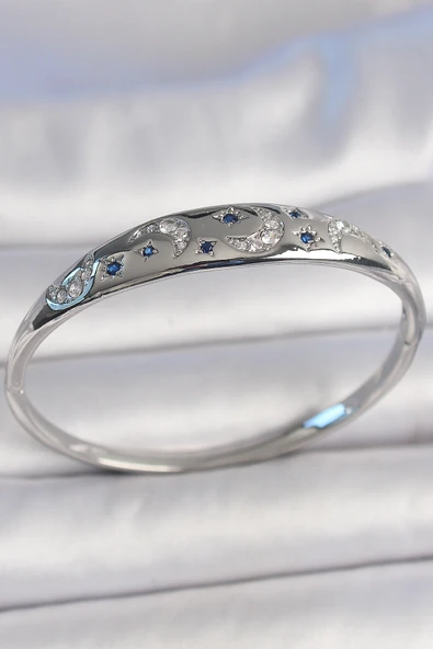 Pirinç Gümüş Renk Zirkon Taşlı Hilal İşlemeli Mavi Taşlı Yıldız Detay Kadın Kelepçe - TJ-BB6921