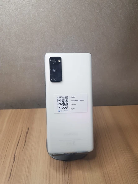 SAMSUNG S20 FE 128GB BEYAZ KUUTLU FATURALI GARANTİLİDİR