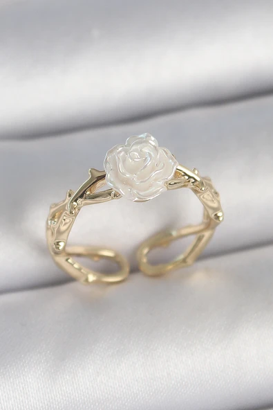 Pirinç Gold Renk Beyaz Gül Model Ayarlanabilir Kadın Yüzük - TJ-BYK3731 ürün görseli 1