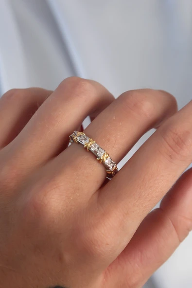 Pirinç Gümüş Renk Zirkon Taşlı XOXO Model Ayarlamalı Yüzük - TJ-BYK3275 - 2