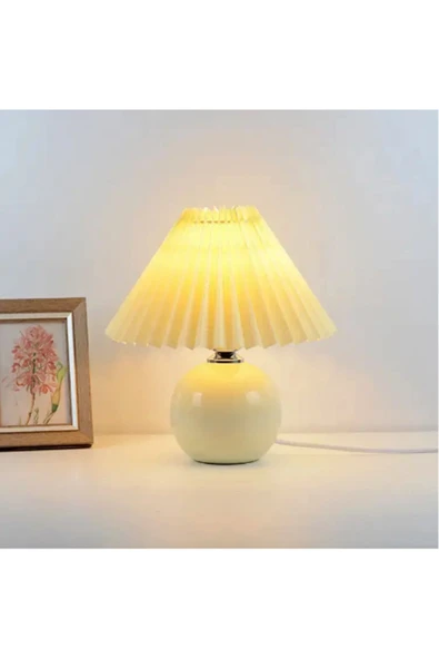 Alvina Aydınlatma Vintage Pileli Seramik Krem Komidin Yatak, Oturma, Çocuk Odası Çalışma Masası ve Gece Lambası