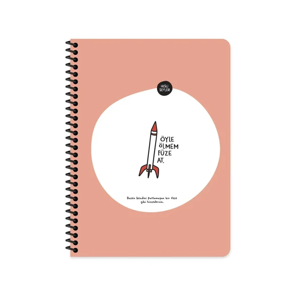 Hisli Şeyler 18,5*25cm Spiralli 80 yp. PP Kapak Kareli Defter- "Öyle Ölmem Füze At" Kahverengi / 500593-99