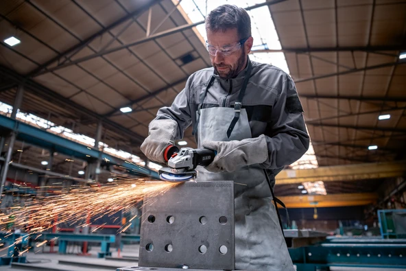 BOSCH GWS 17-125 PS Avuç Taşlama 1700 Watt Devir Ayarlı (İnce Gövdeli) - 9