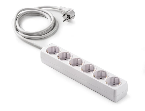 Famatel Topraklı Grup Priz 1,5mt   6lı